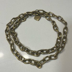 Gold chain necklace